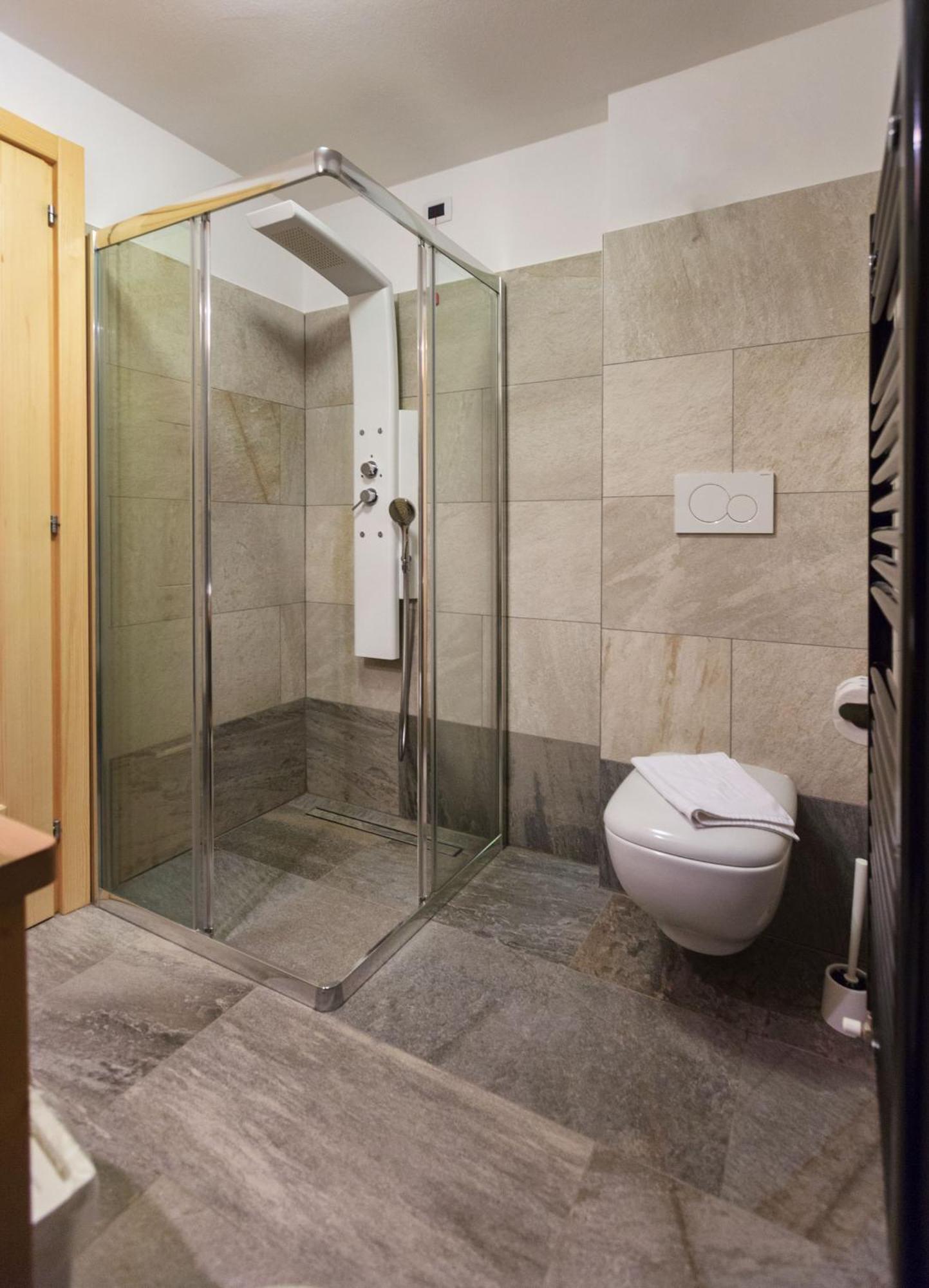La Marmote Albergo Diffuso Di Paluzza Ronc Екстериор снимка